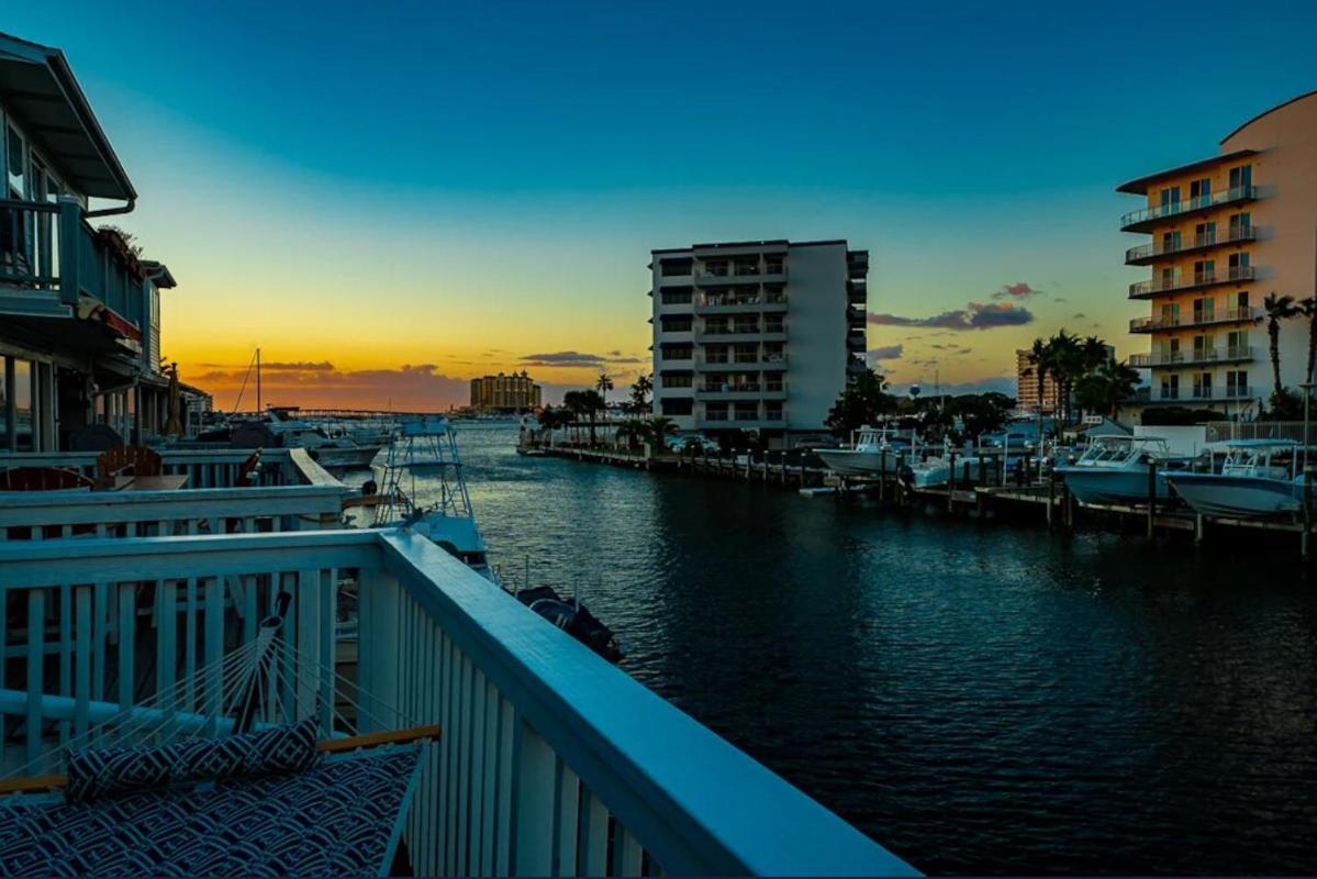 Canal Place 6 Harbor Views With Access To Boat Slip Destin Exterior foto